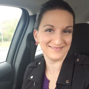 Meet your Posher, Jennifer